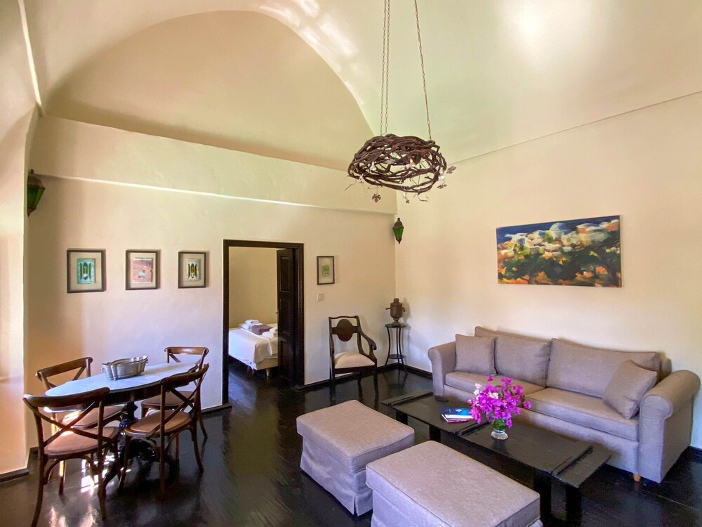 Santorini Heritage Villas &amp; Mansions 26/50