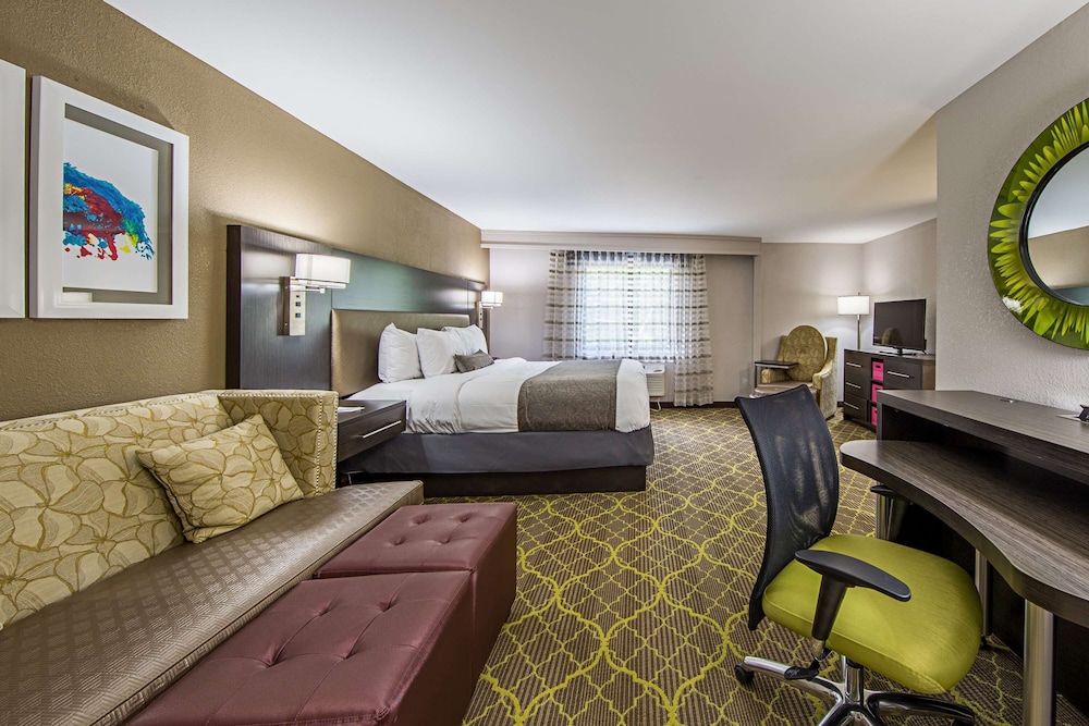 Best Western Plus Clemson Hotel & Conference Center 26/46