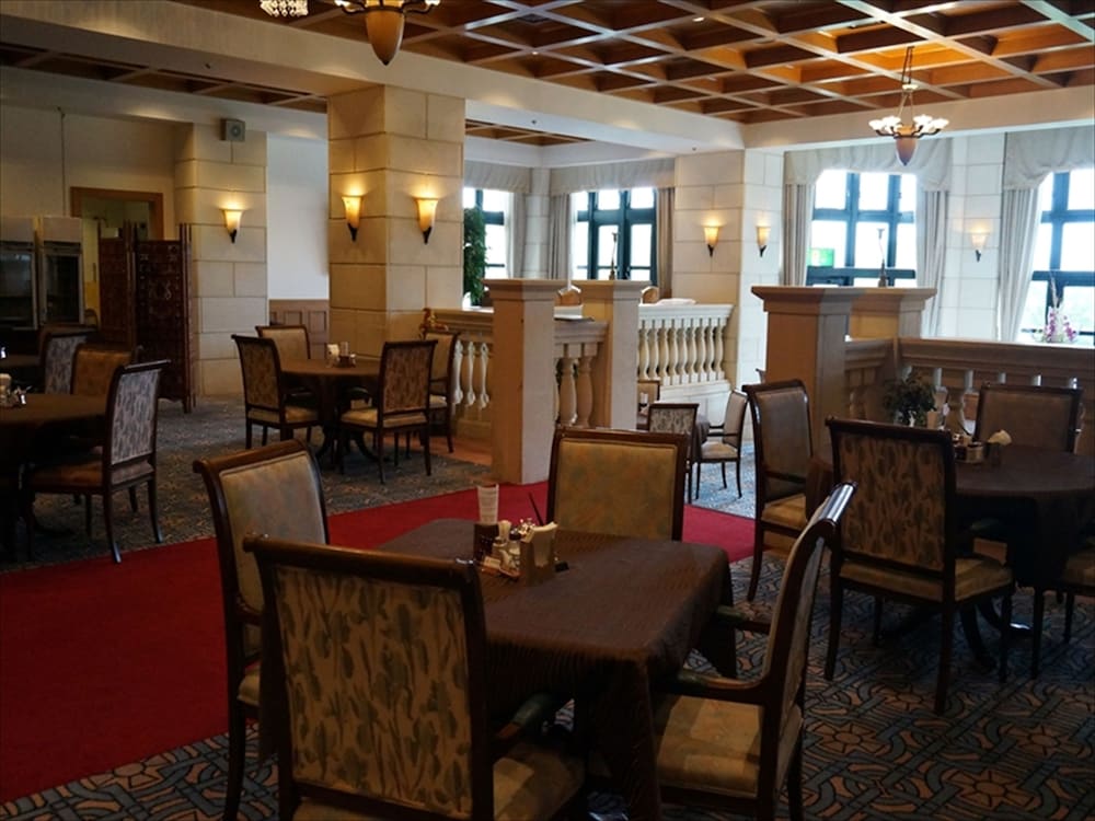 Nanki Shirahama Resort Hotel (ex Asahi Resort Hotel Shirahama) 28/39