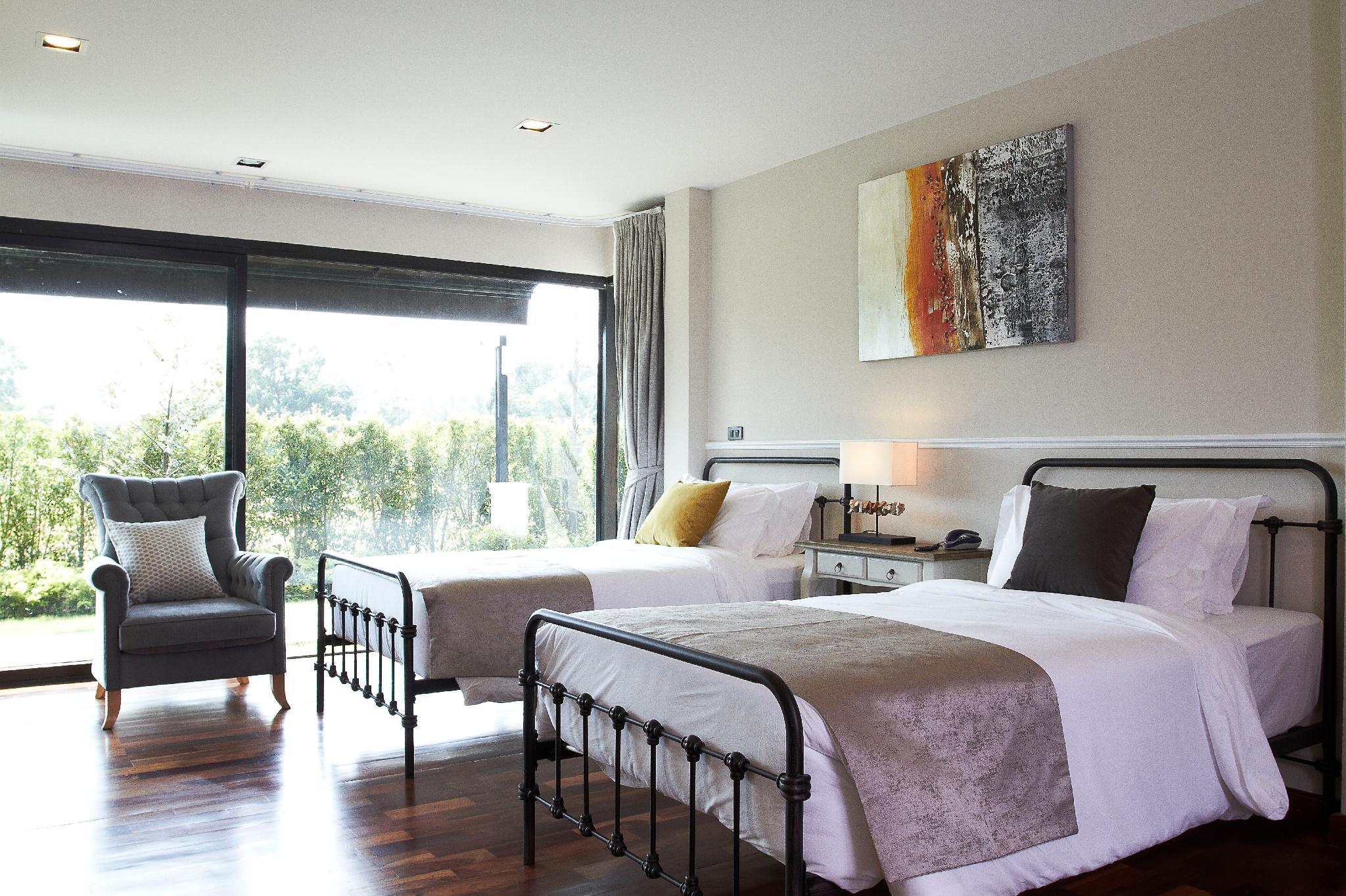 SUPERIOR, TWIN BEDS