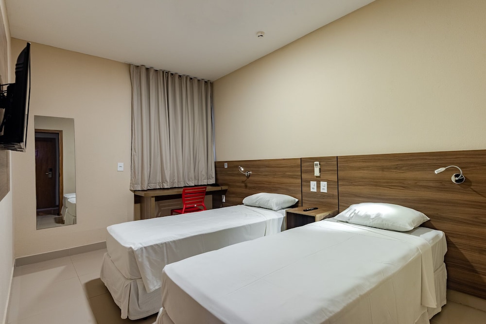 Hotel Santos Dumont Aeroporto SLZ 17/45