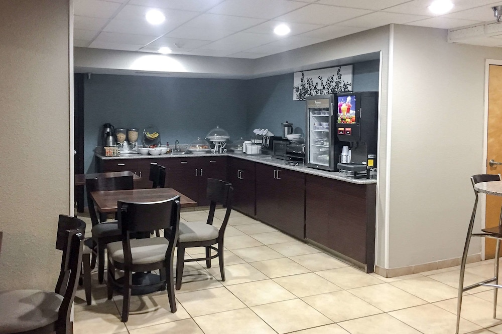 Sleep Inn Chattanooga Hamilton Place 24/27