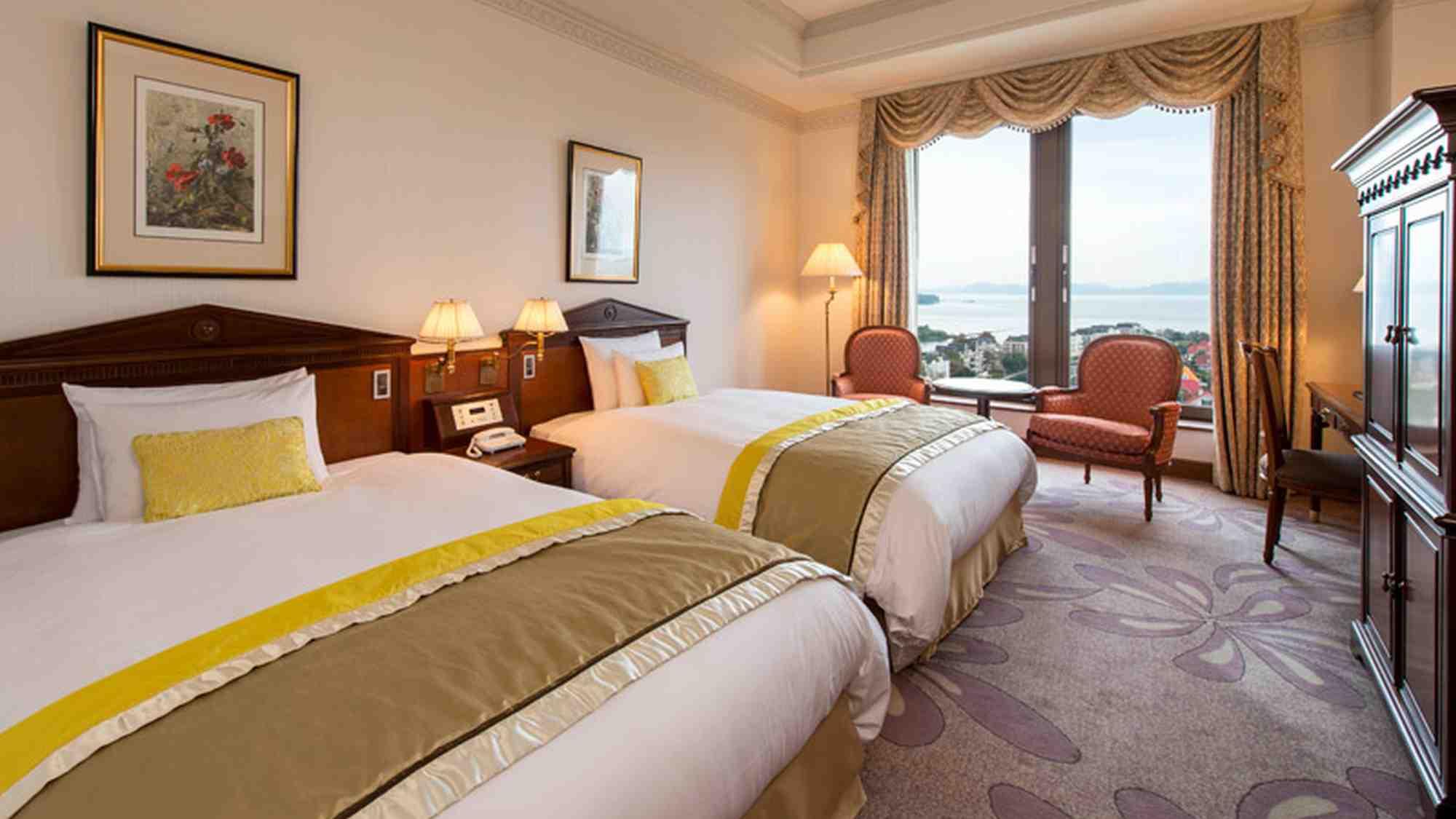 Crown, Suite, Park View