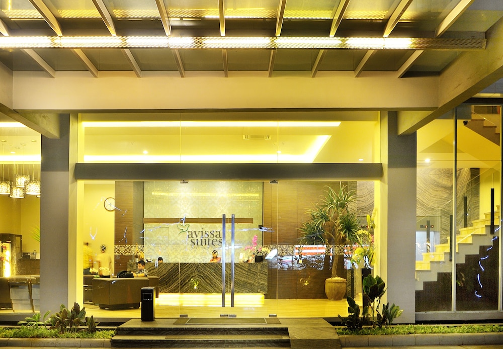 Avissa Suites 3/72