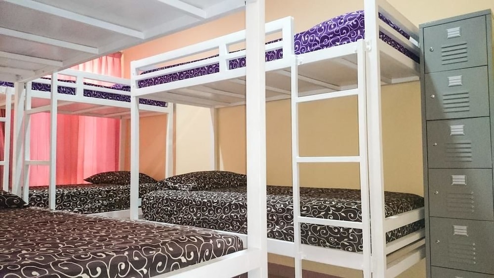 Cendana Mulia Hostel 4/20