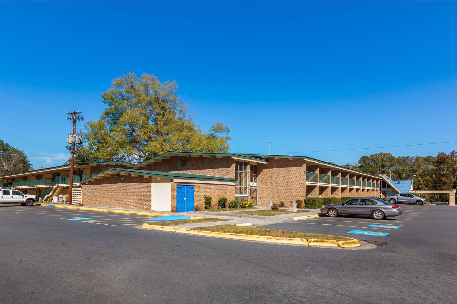 Super 8 by Wyndham Macon GA 13/14