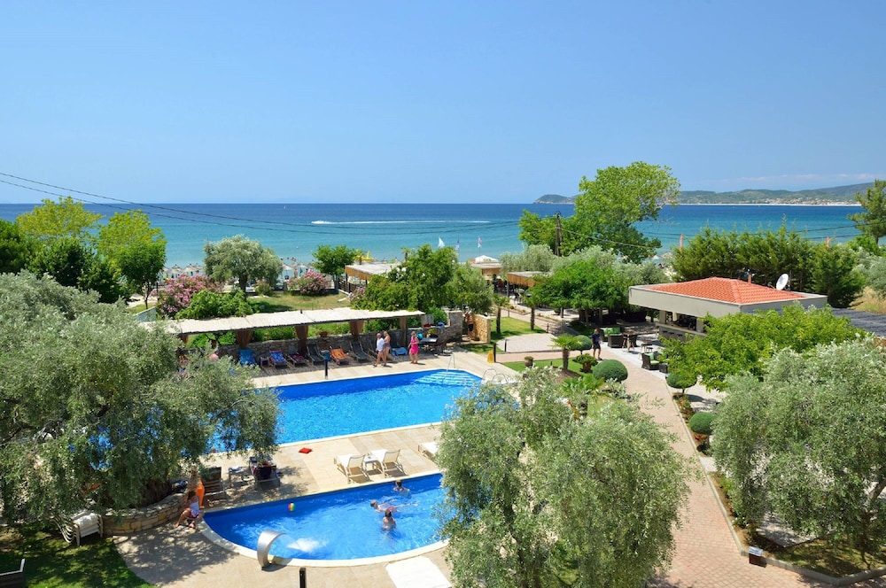 Atrium Hotel Thassos by GHH 38/50