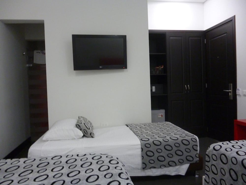 Hotel Merlott Lleras 30/48