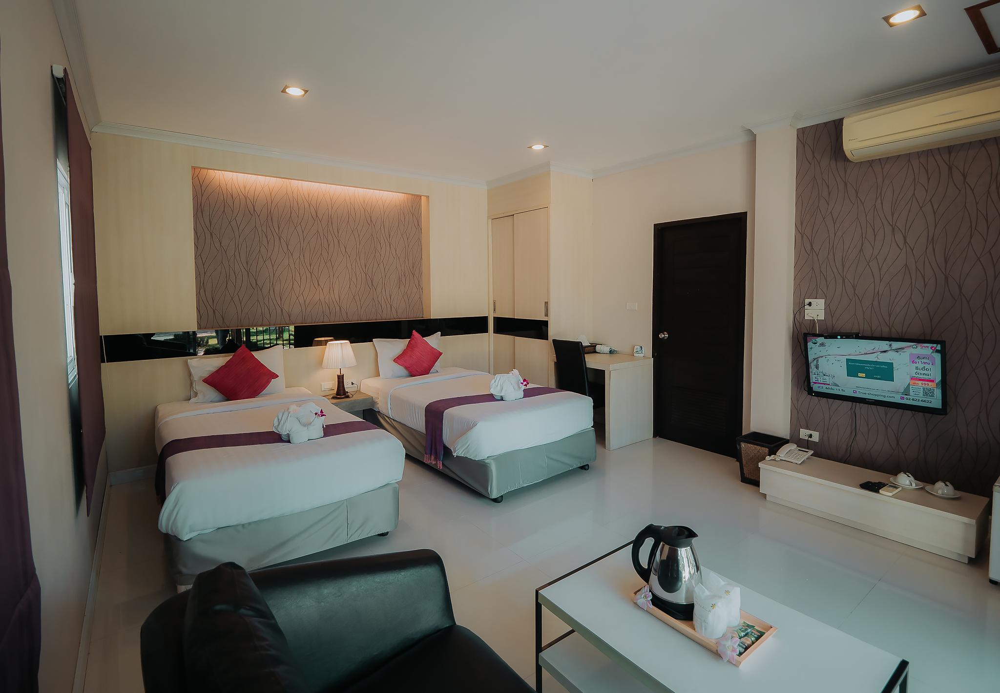 Deluxe, Twin Beds
