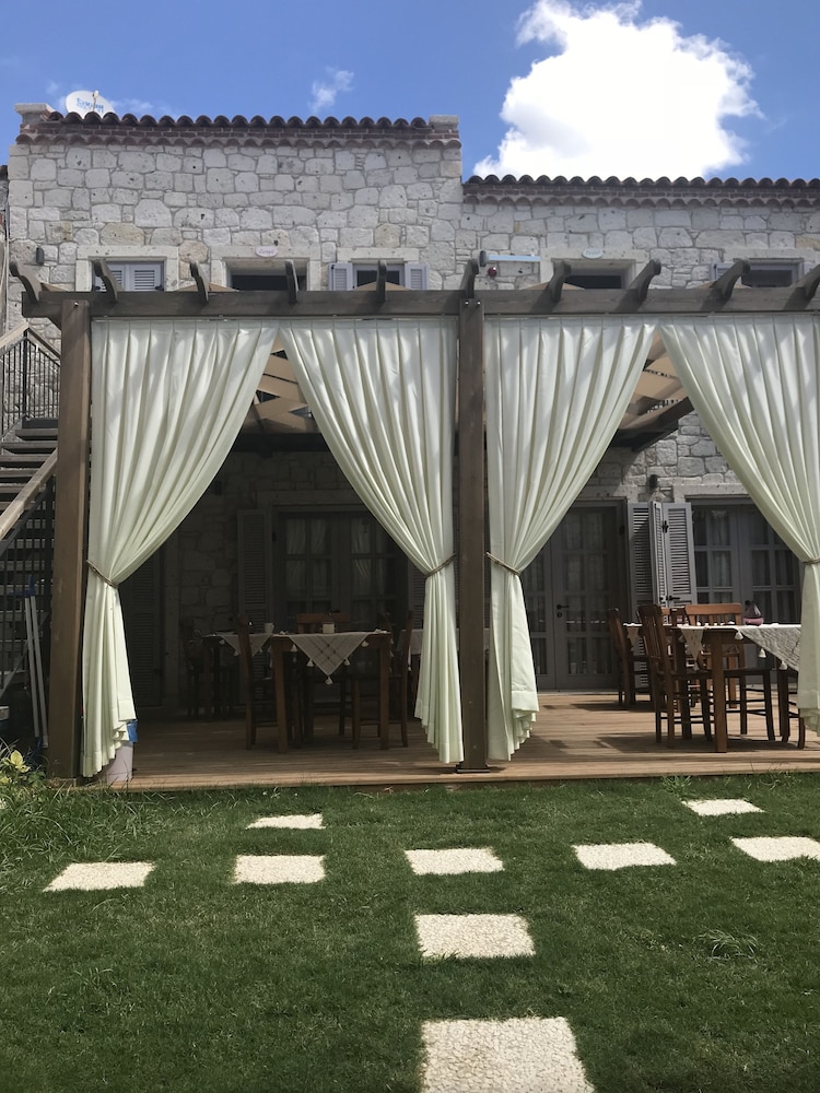 Alacati Cona Butik Otel 41/50