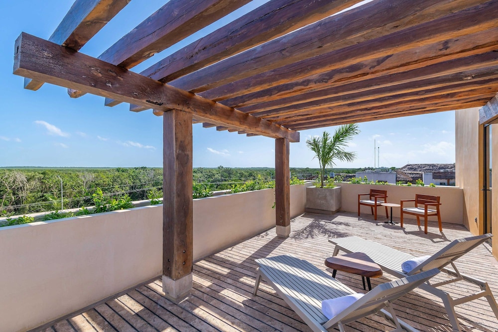 Aloft Tulum 22/50