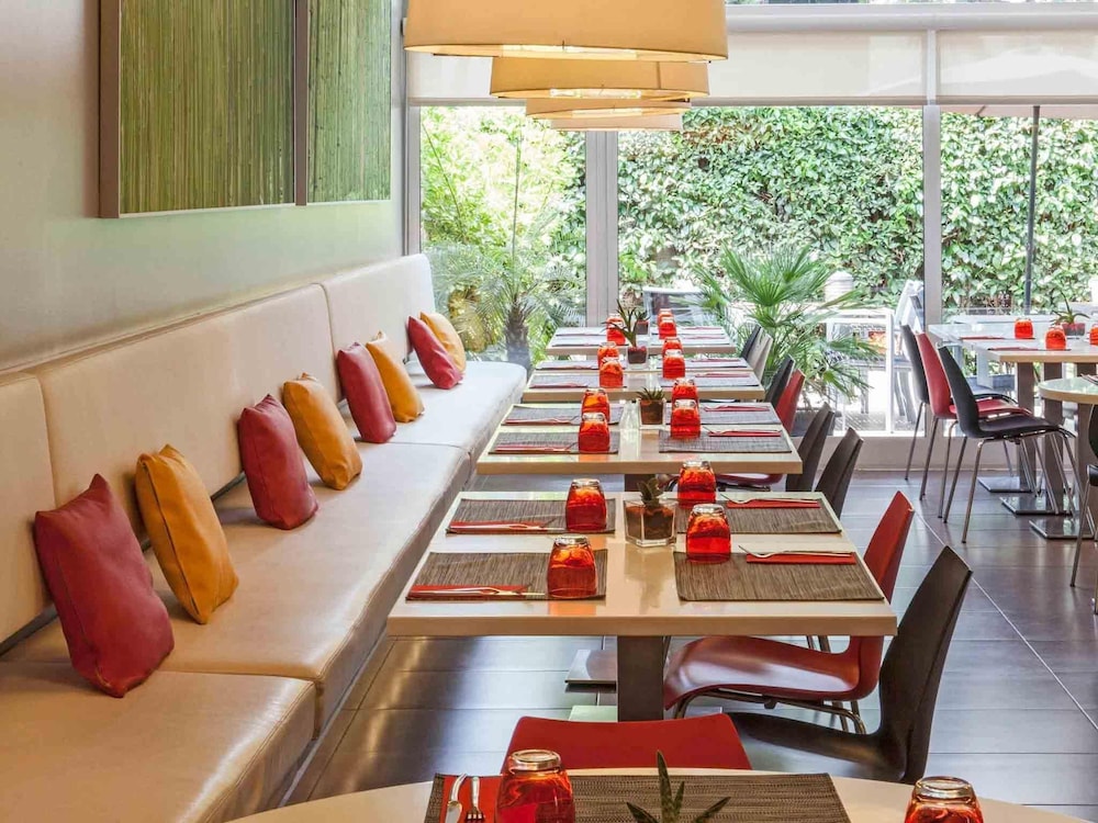 IBIS BARCELONA CORNELLA 29/36