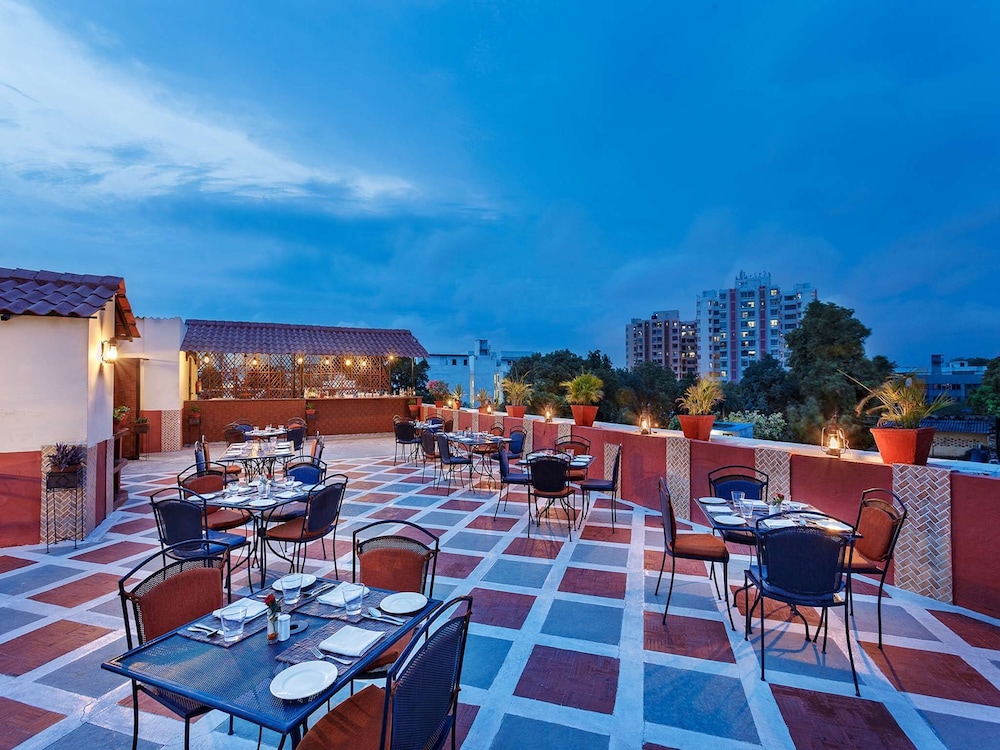La Place Sarovar Portico Lucknow 43/55