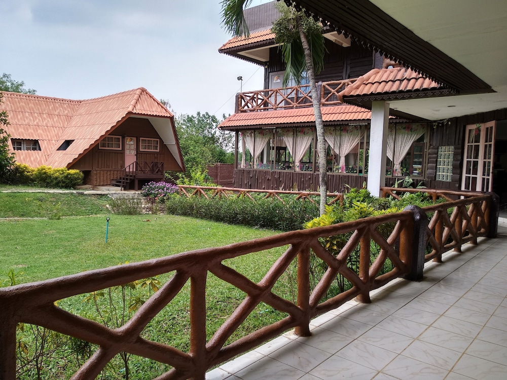 Saichonview Resort 34/42