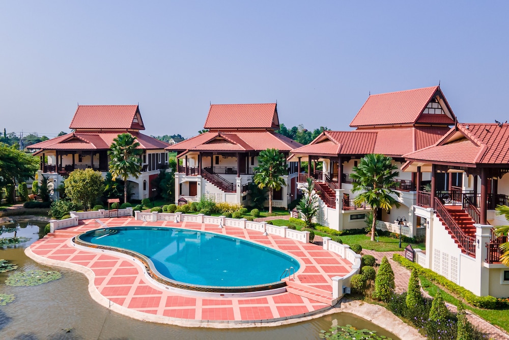 Horizon Village And Resort 63/72