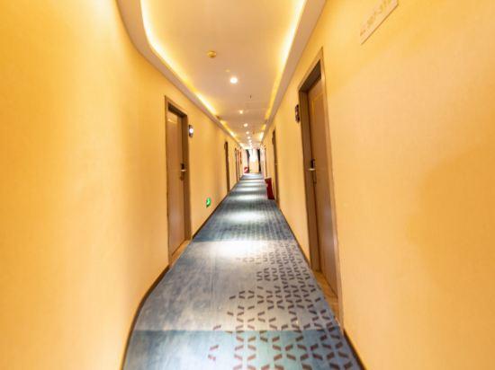 7 Days Inn (Guangzhou Chenjiaci Metro Station II) 19/23