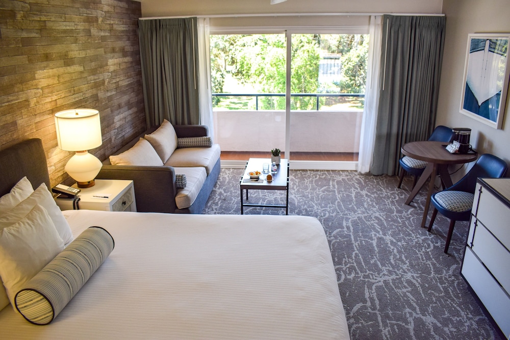 Beachside Inn 23/71