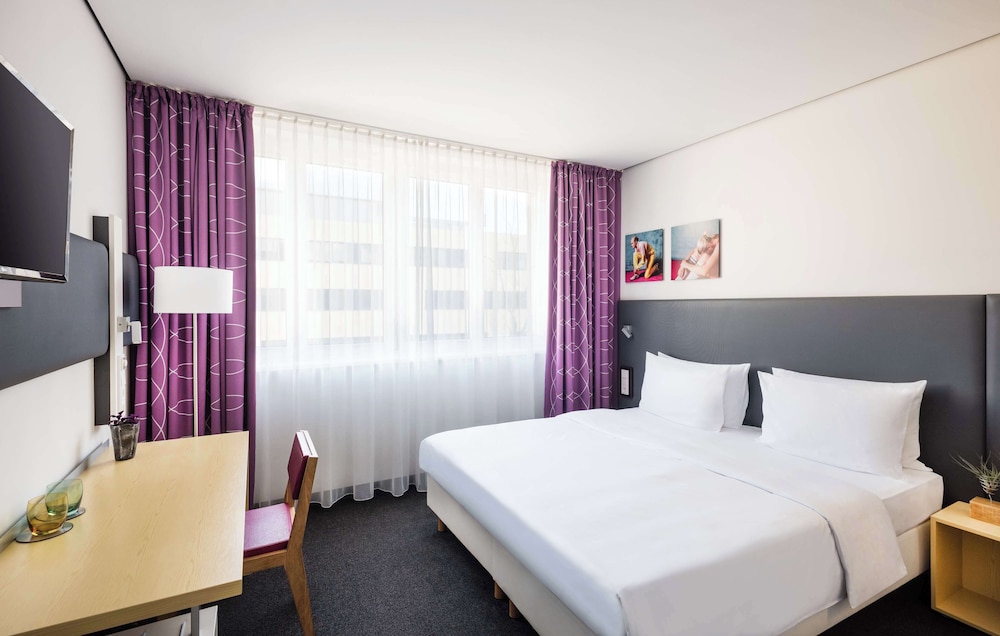 Room, King Bed