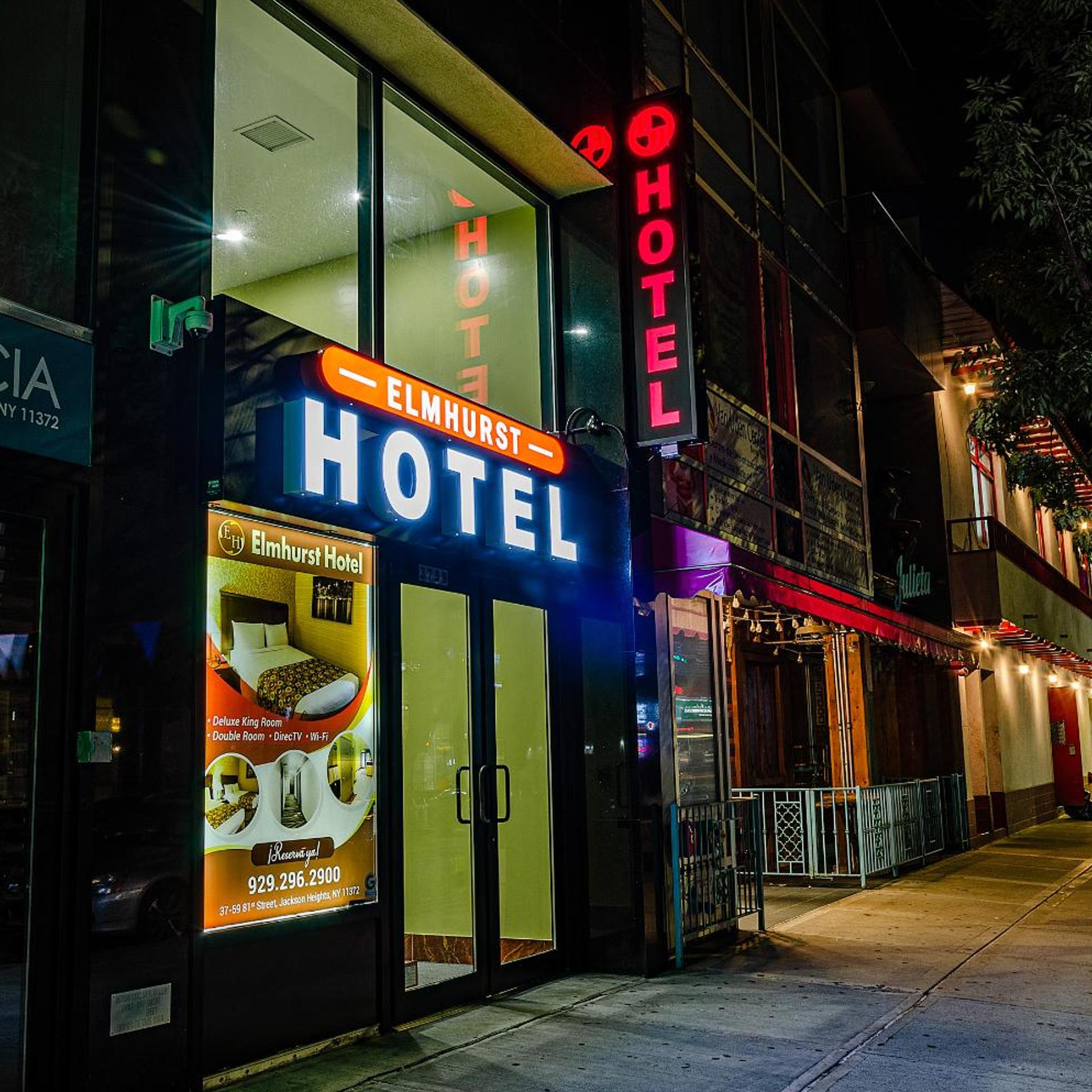 Elmhurst Hotel 8/50