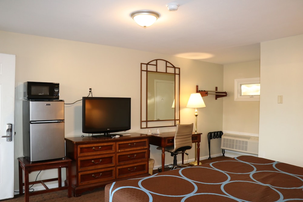 Knights Inn Plainfield 22/25