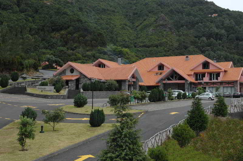 Valley View Hotel Encumeada 35/50