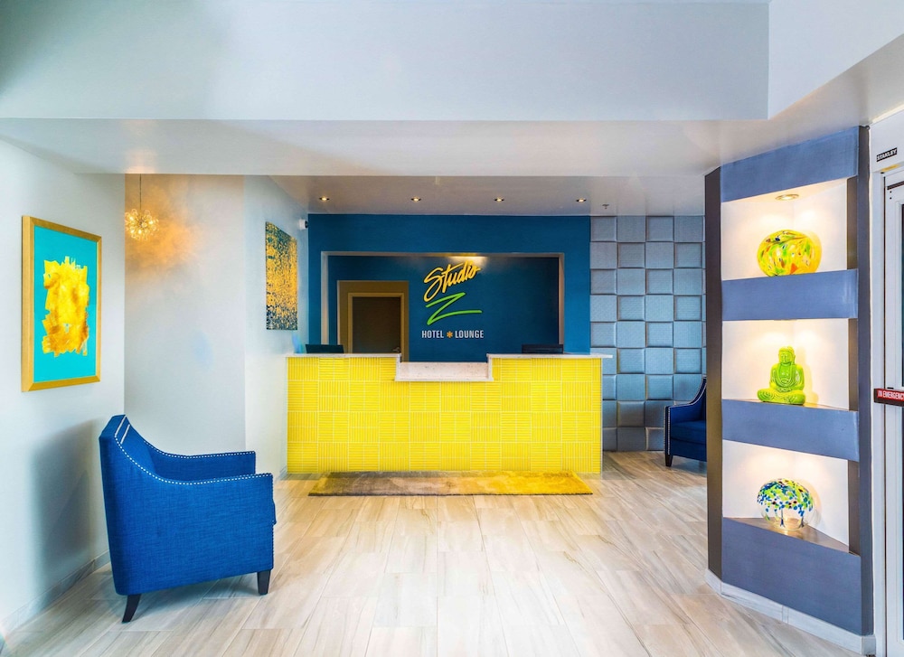 Studio Z, an Ascend Collection Hotel 12/65