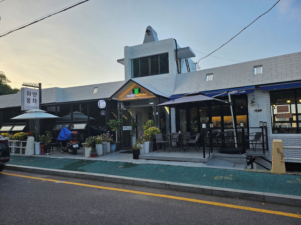 Mokpo White Windmill Guesthouse 3/43
