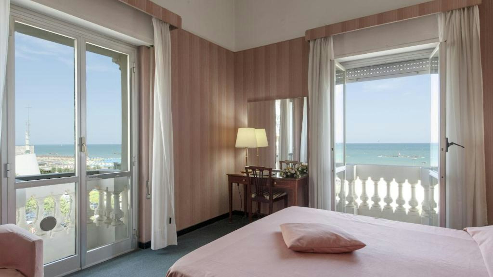 Esplanade Hotel 20/60