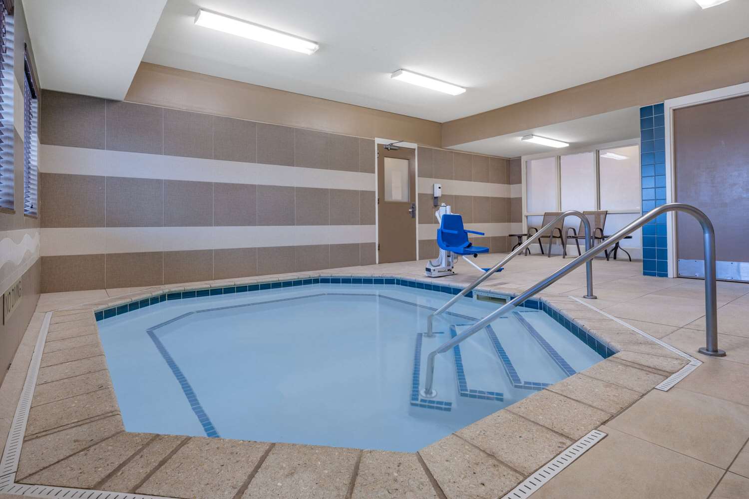 Hawthorn Suites By Wyndham Williston 5/23