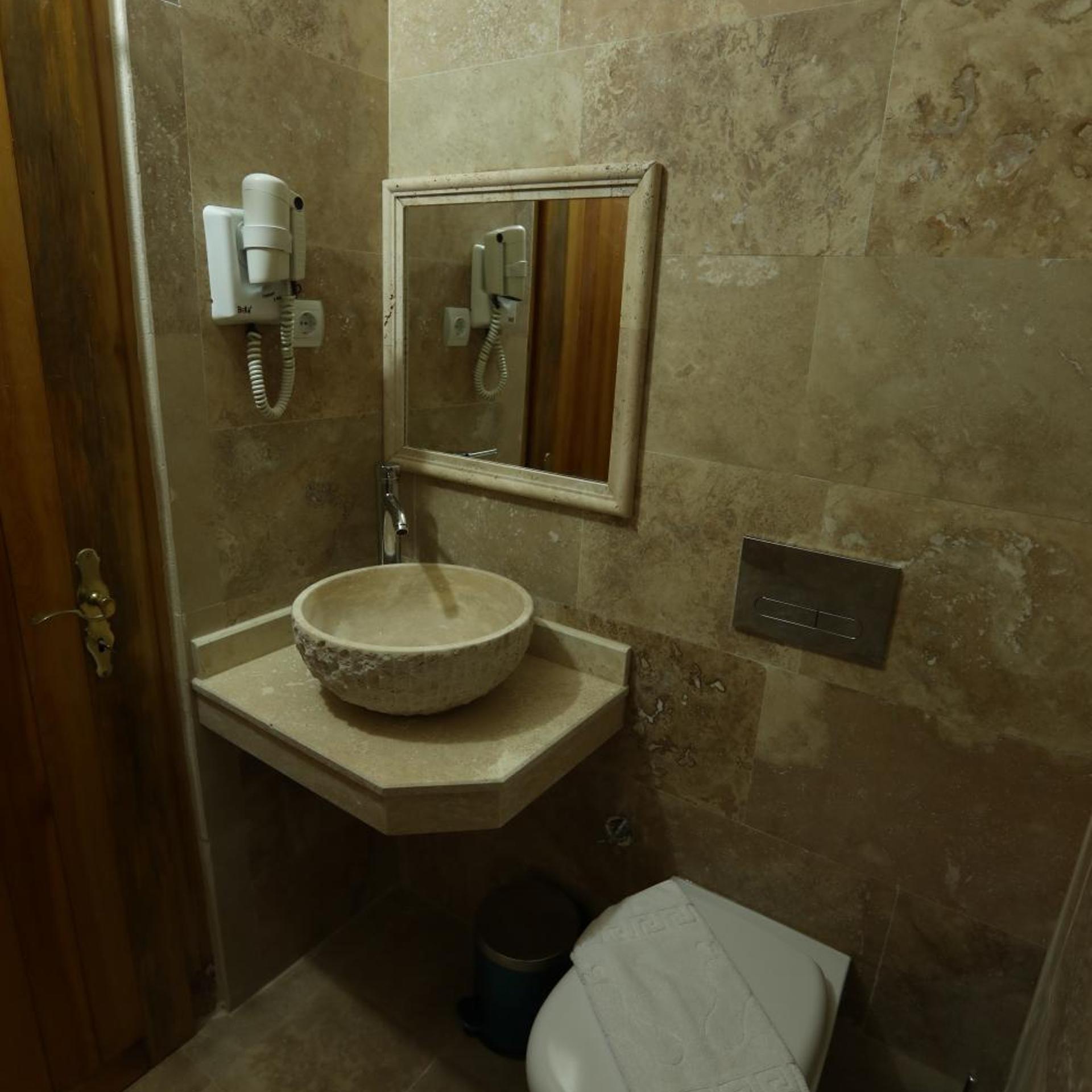 Tulpar Hotel 18/20