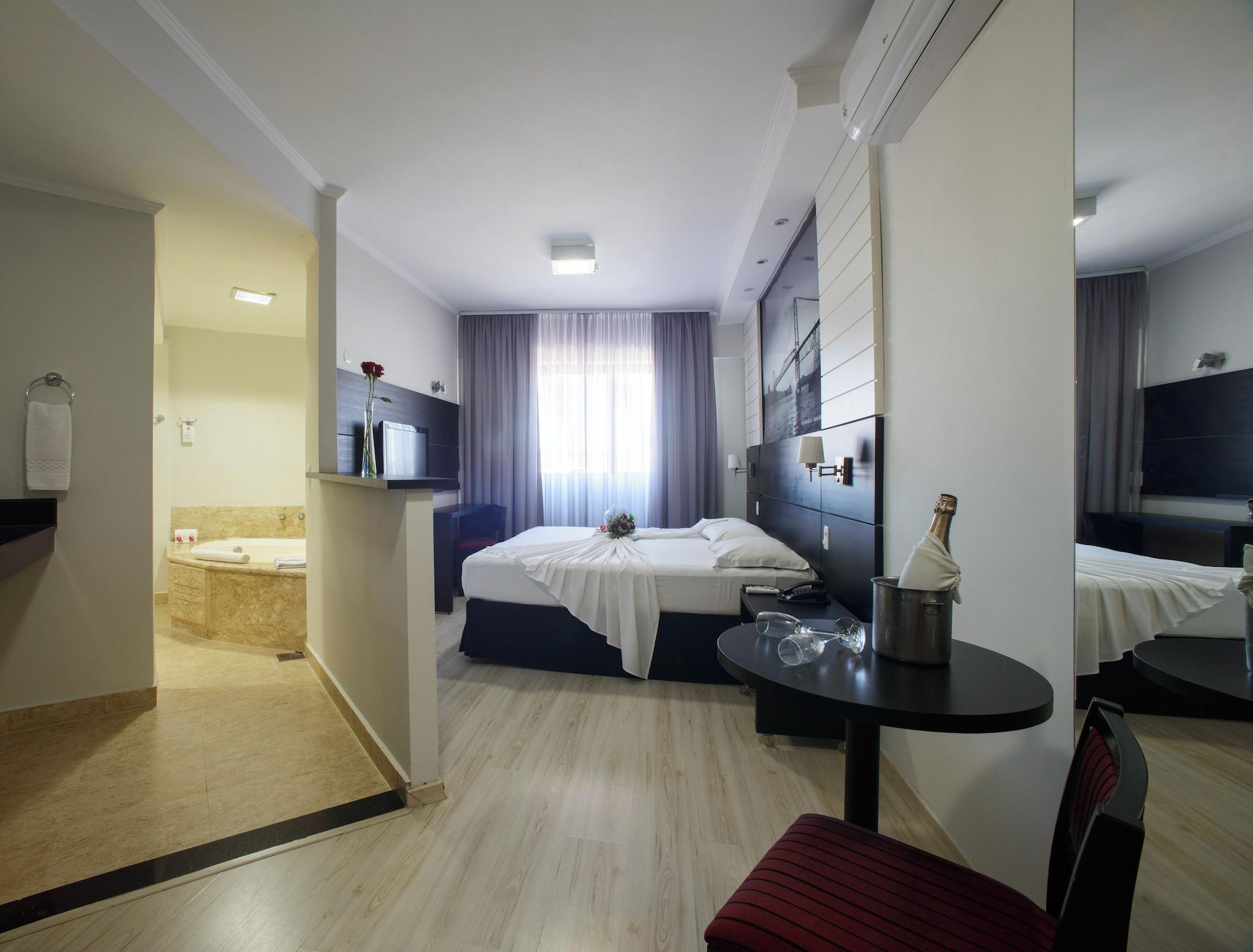 Master, Suite