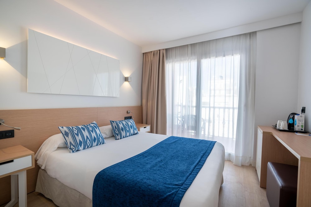 ROOM, SINGLE, BALCONY