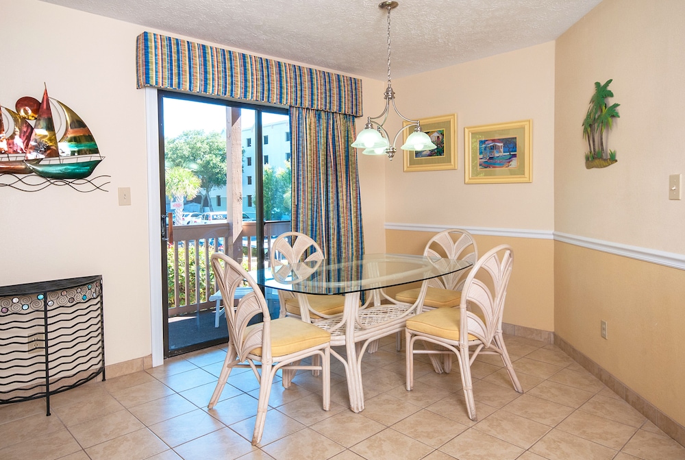 Caribbean Resort Villas 42/75