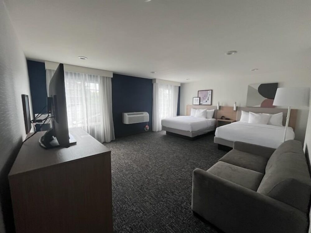 Spark by Hilton Guilford 43/64