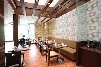 INDUS BIZNOTEL 35/48