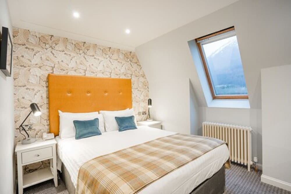 Ballachulish Hotel 9/57
