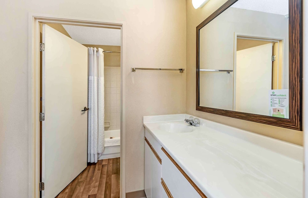 Extended Stay America - Chicago - Naperville - East 49/50