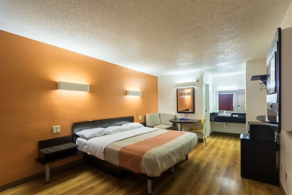 Motel6 Crawfordsville, IN 38/51