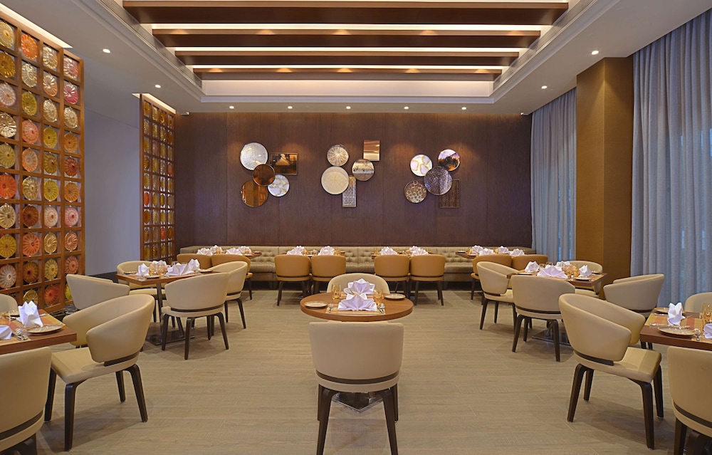 Radisson Mumbai Andheri MIDC 48/65