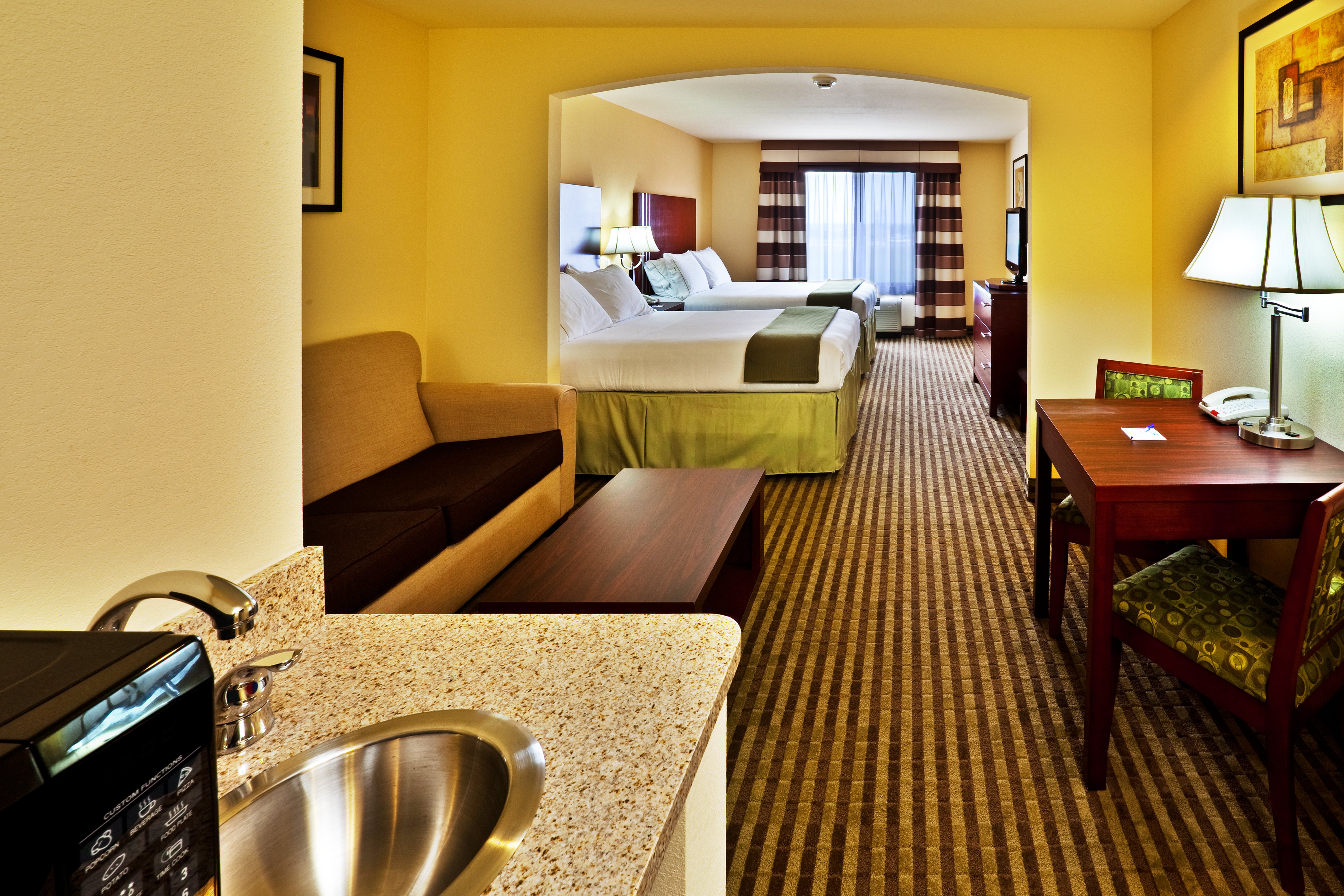 Holiday Inn Express Hotel Suites Perry 42/42