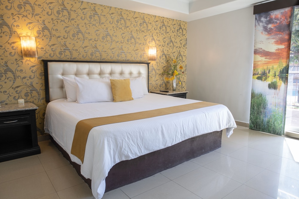 Hotel Santorian 15/57