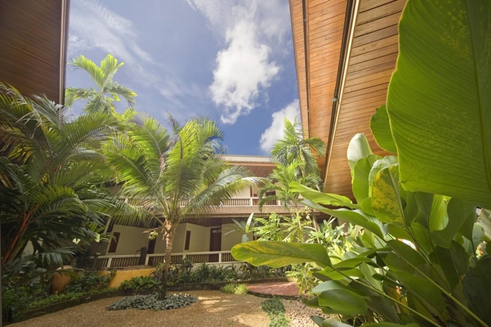 THAI HOUSE BEACH RESORT 64/75