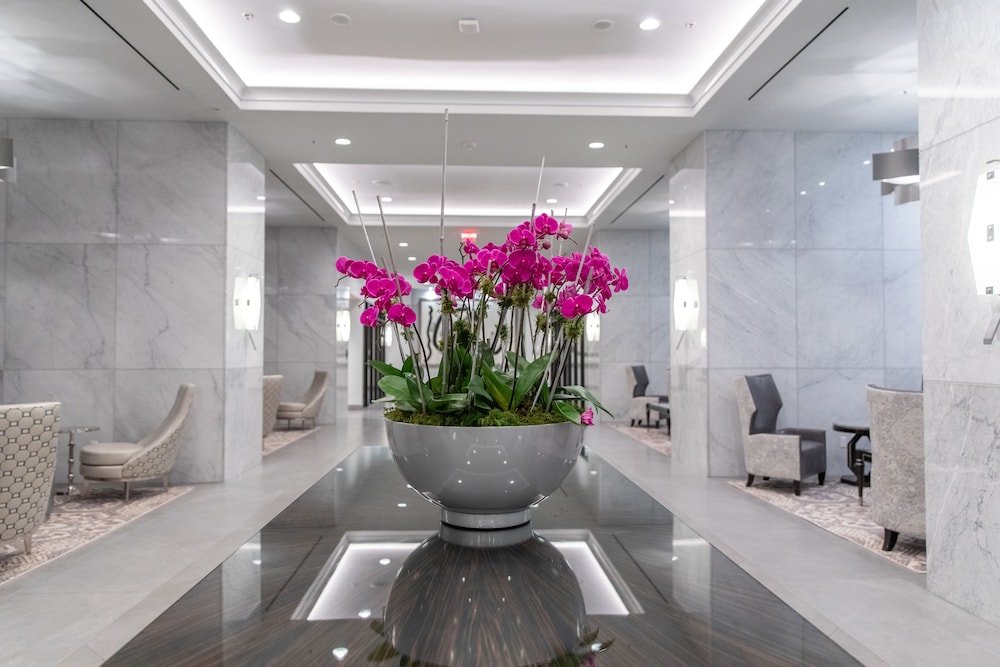 The Jung Hotel And Residences 48/64