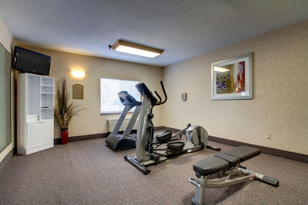 Galesburg Inn and Suites 31/42