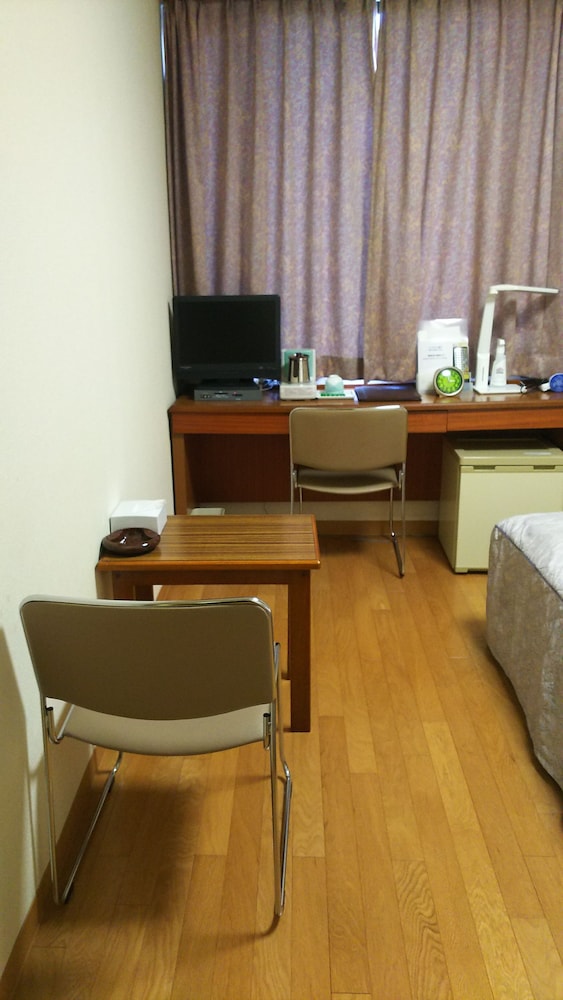 New Central Hotel Katsuta 55/70