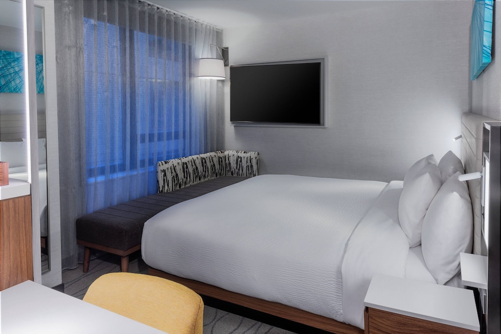 SpringHill Suites New York Manhattan/Times Square South 12/38