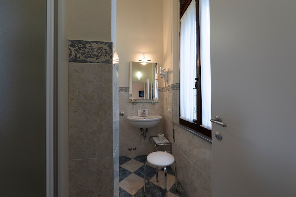 Hotel Villa Elda 61/65