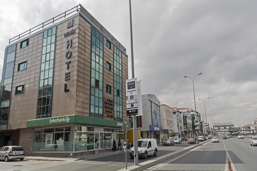 Demir Suite Hotel 33/38