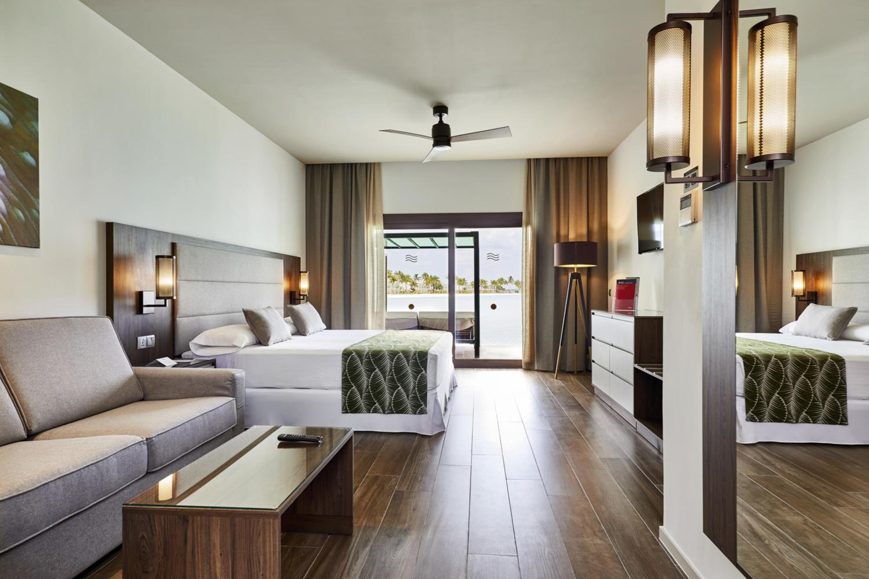 Overwater Jr. Suite، Hotel Riu Atoll 4/7