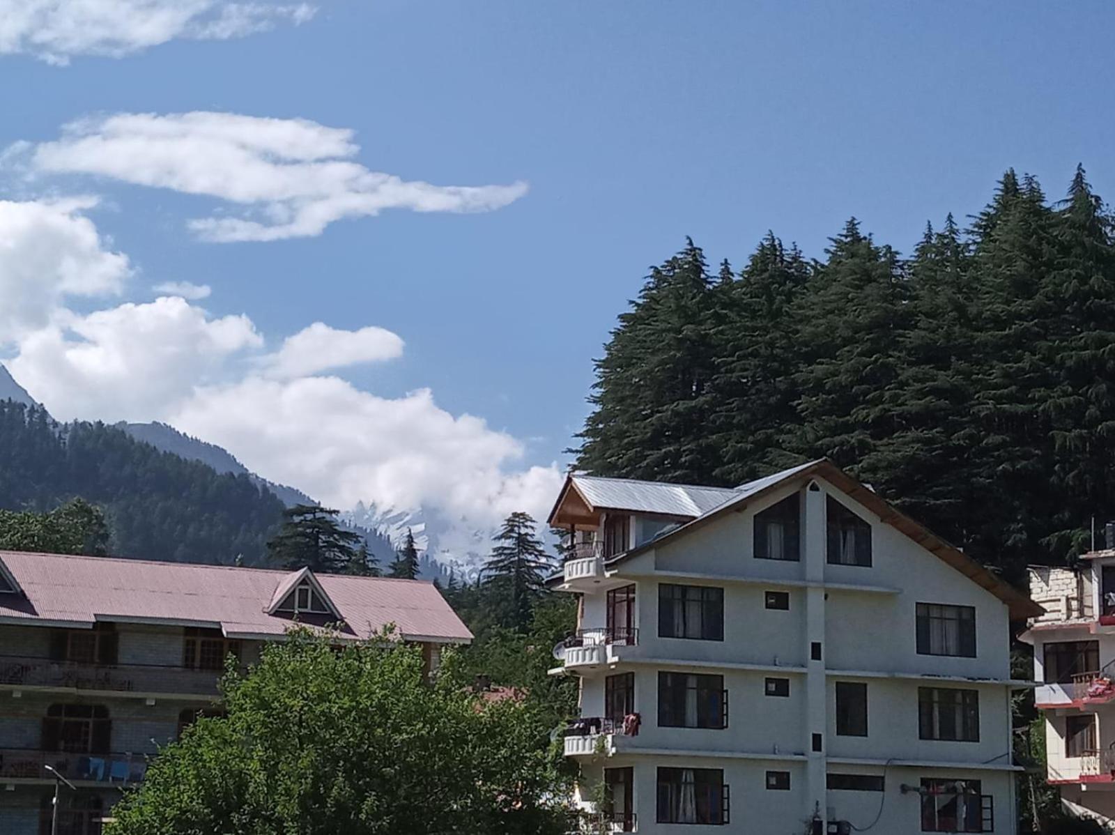 TOURIST HOTEL 6/55